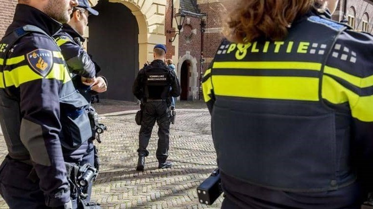 السلطات الهولندية تلقي القبض على لاجئ بتهمة ارتكابه جرائم حرب في سوريا