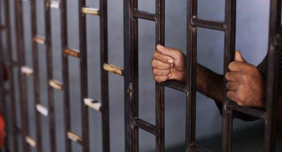 سجن معتقل حقوق الإنسان