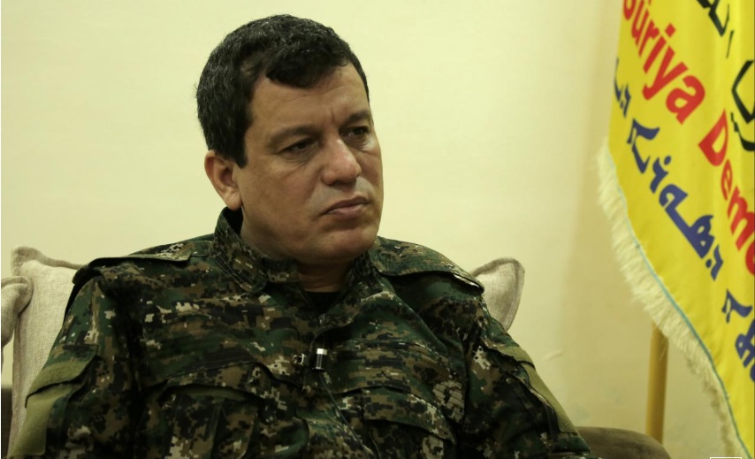 القائد العام لقوات سوريا الديمقراطية يحذر من عواقب تنفيذ تركيا لأي هجوم جديد على شمال سوريا