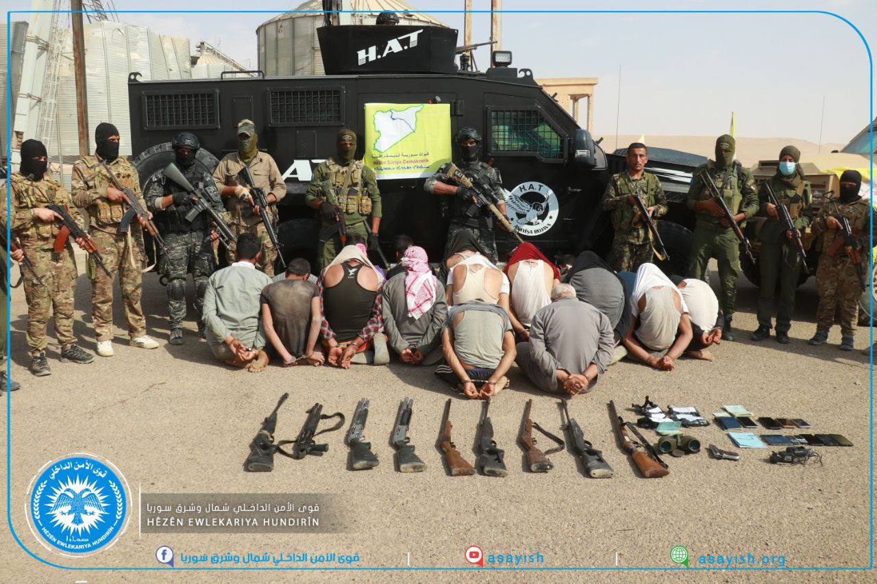 قوات الآساييش تعلن القبض على 17 عنصراً من خلايا داعش في الطبقة شمال سوريا