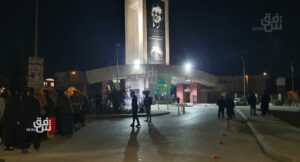 طلبة جامعة السليمانية يتظاهرون احتجاجا على نقص الخدمات (صور)