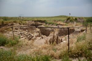 تل “موزان” الأثري والعاصمة “الحورية” “أوركيش” المغيبة