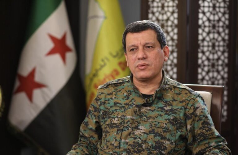 مظلوم عبدي يدين الاعتداء على مهجّري سري كانيه العائدين ويدعو إلى ضبط النفس