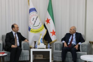 أوصمان بايدمير يزور مقر دائرة العلاقات الخارجية في قامشلو