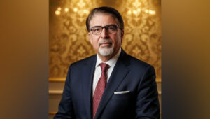 الروائي آلان كيكاني: السرد في مواجهة الهوس والتطرف