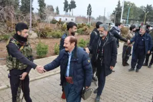 وصول نخبة من الفنانين الكرد إلى روج آفا