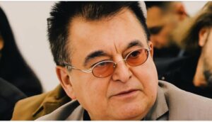 تشييع مهيب في أربيل للمفكر فاروق رفيق وسط إشادات رسمية بإرثه الثقافي