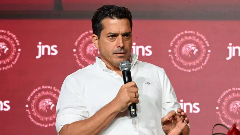 أميحاي شيكلي يهاجم سياسات أردوغان ويحذر مما وصفه بـ”محور الشر الجديد” في الشرق الأوسط