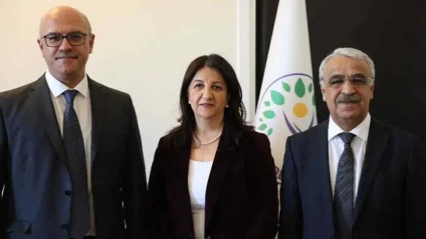 لقاء “وفد إمرالي” مع أوجلان يختتم.. وبيان من “العمال الكردستاني” يحدد شروط نجاح السلام