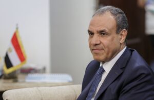 وزير الخارجية المصري يعتزم زيارة سوريا