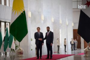 الشرع يستقبل بارزاني في قصر الشعب بدمشق