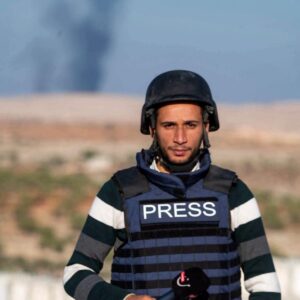 الإفراج عن الصحفي حمزة عباس بعد استدعائه للتحقيق في دمشق على خلفية شكوى بشأن منشور