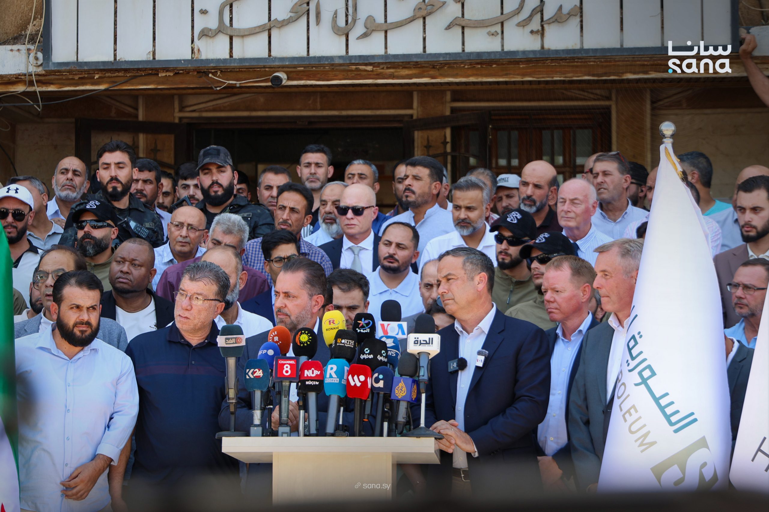 «السورية للبترول» و«HKN» تستهدفان رفع إنتاج حقول الرميلان إلى 250 ألف برميل يوميًا بنهاية 2027
