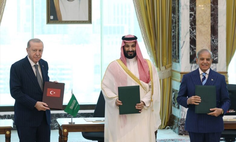النص الكامل لـ البيان المشترك لقمة مكة للدفاع المشترك بين السعودية وتركيا وباكستان