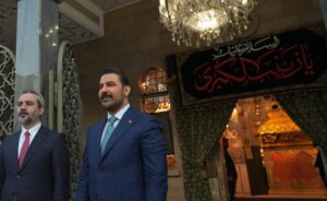 صور: الزيدي يزور مرقد السيدة زينب والجامع الأموي في دمشق